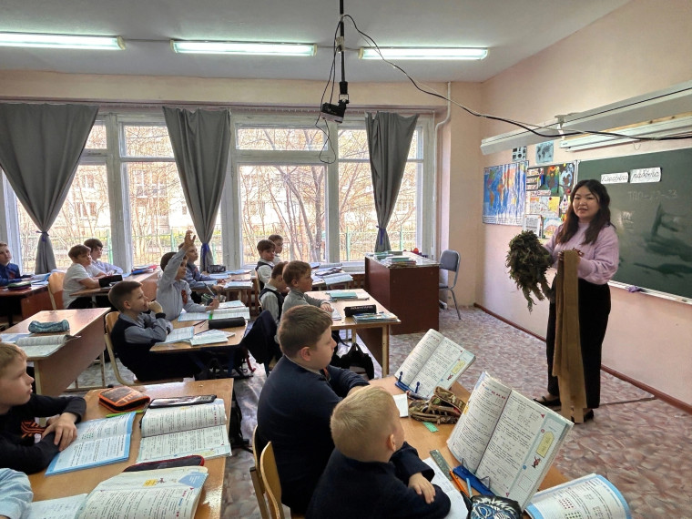 "Своих не бросаем".